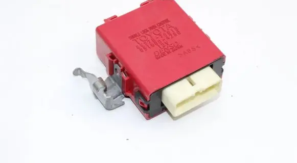 Lexus CT 200H Door central lock control unit/module 8597076010