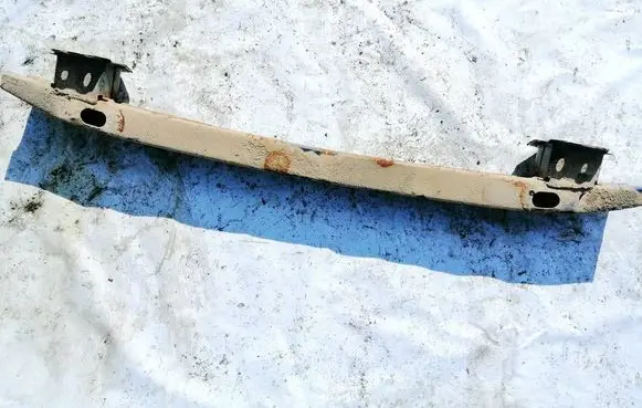 Toyota Corolla Verso AR10 Rear beam 