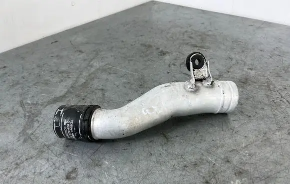 Audi Q7 4L Intercooler hose/pipe 7L8128654A
