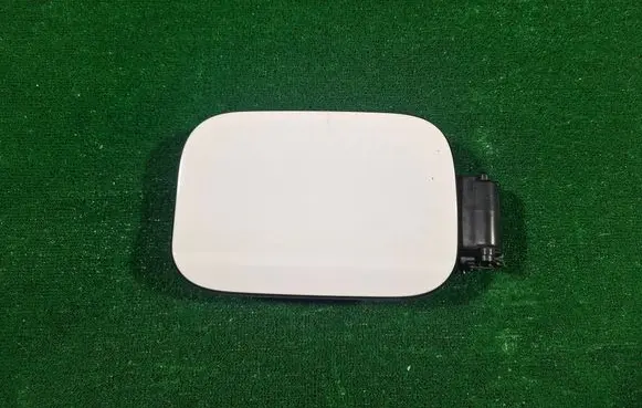 Citroen DS7 Crossback Fuel tank cap trim 9834108180