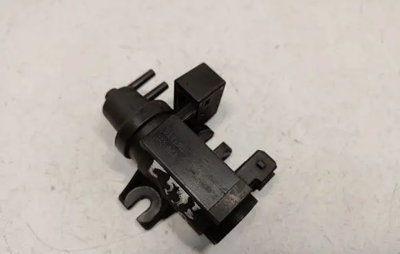 Valve vacuum