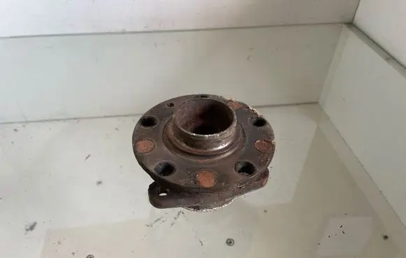 Audi A6 S6 C6 4F Rear wheel hub