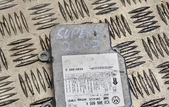 Skoda Superb B5 (3U) Engine control unit/module 1C0909605K 05081005G 5WK43125