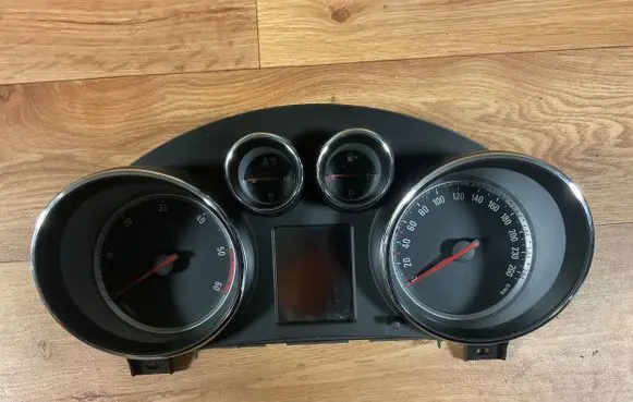 Opel Insignia A Speedometer (instrument cluster) 12844138