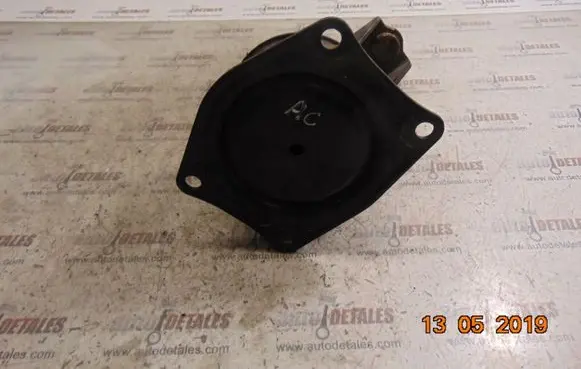 Honda Accord Engine mount bracket