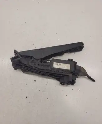 Volkswagen PASSAT B6 Accelerator throttle pedal 1K1721503L 6PV00860000