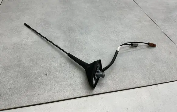 Nissan X-Trail T32 Aerial GPS antenna 282B34CB0AA