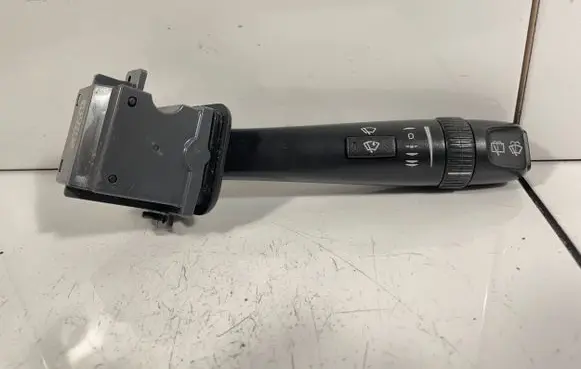 Volvo XC70 Wiper control stalk 30768101 05W23D