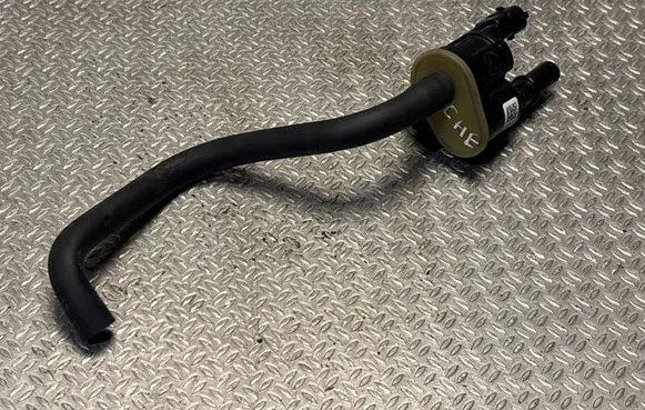 Jeep Grand Cherokee WL Breather valve 04627694AB 2742C5681J