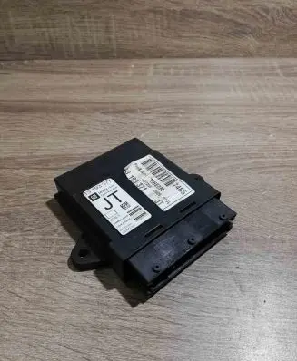 Opel Vectra B Door control unit/module 13193371 76HE8M