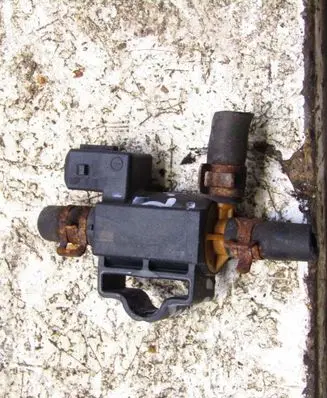 Toyota Auris E180 Valve vacuum 55573259