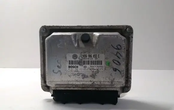 Volkswagen Golf IV Engine control unit/module 036906032E 0261206859