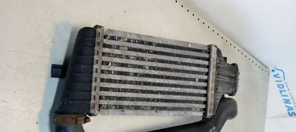 Opel Zafira A Intercooler radiator 81770 24436438