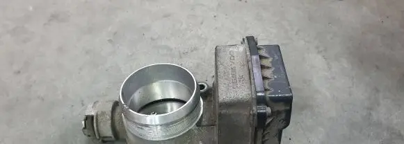 Citroen C5 Throttle body valve 9650787380