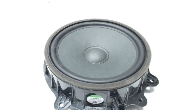 Tesla Model 3 Front door speaker 107974400