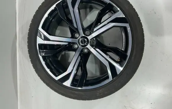 Volvo S60 R19 alloy rim 32358914