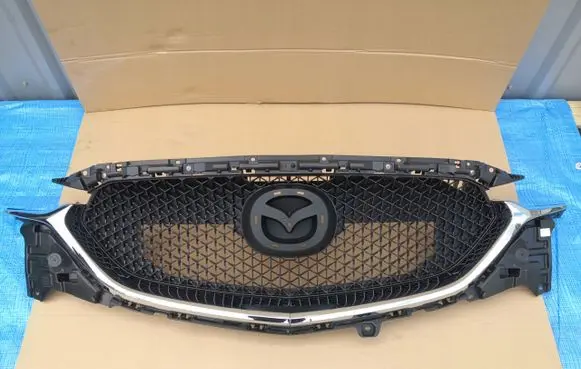 Mazda CX-5 II Front bumper upper radiator grill 50722
