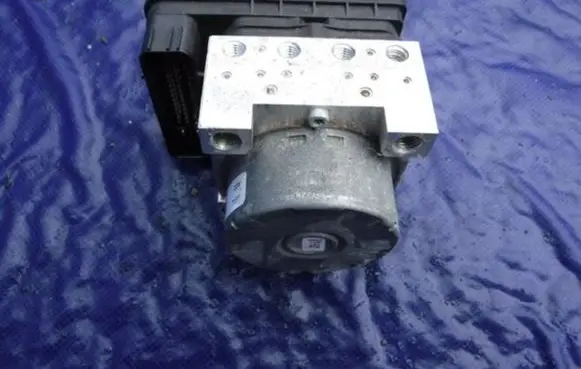 Ford Fusion ABS Pump EG9C2C405AG