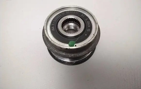 Ford Galaxy Alternator pulley 22565312