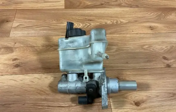 Volkswagen PASSAT B6 Master brake cylinder 03350886761