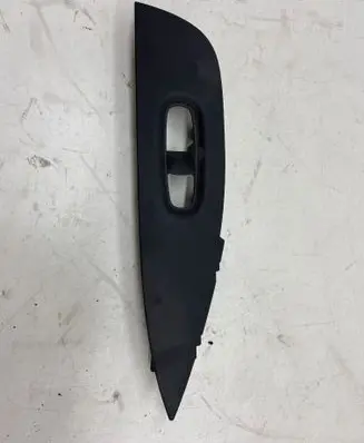 Nissan Qashqai Front door window switch trim 809604EH0AX