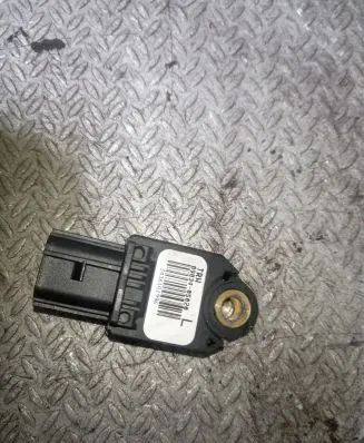 Toyota Avensis T250 Airbag deployment crash/impact sensor 8983405020L