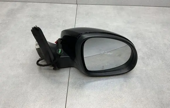 Volkswagen Tiguan Front door electric wing mirror 5N2857508K