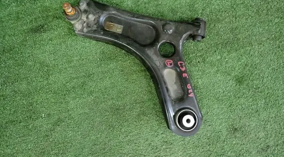 Citroen C3 Front lower control arm/wishbone 