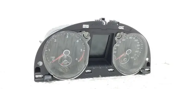 Volkswagen PASSAT B7 Speedometer (instrument cluster) 3AA920970A