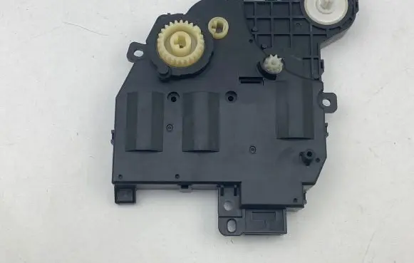 Toyota Corolla E210 E21 Air flap motor/actuator 0638009004