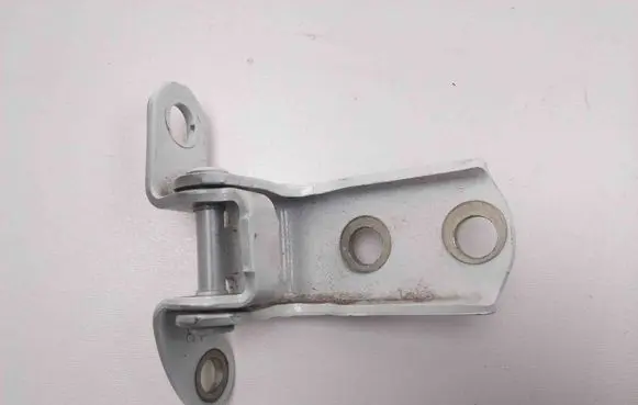 Toyota Yaris Front door upper hinge
