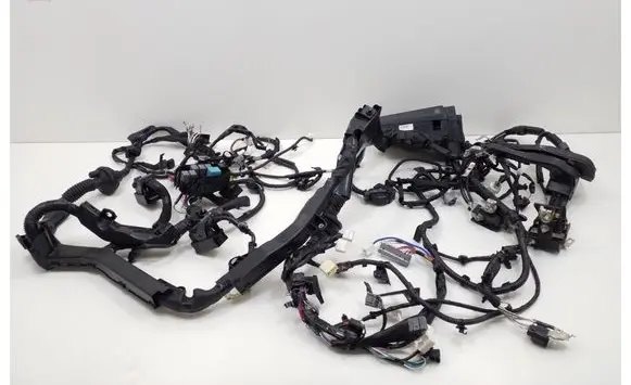 Toyota C-HR I Fuse module 8266647610