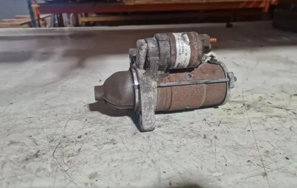 Toyota Avensis T270 Starter motor