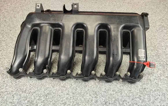 BMW 3 E90 E91 Intake manifold 7790701