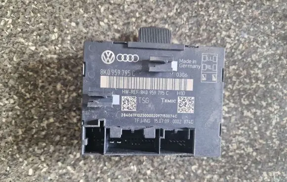 Audi A4 S4 B8 8K Comfort/convenience module 8K0959795C
