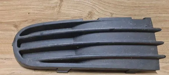 Volvo V50 Front bumper lower grill 30657010