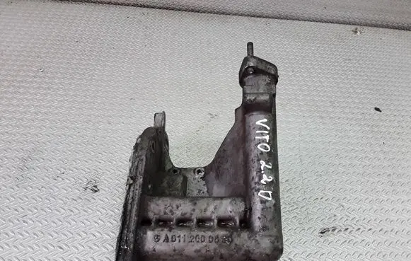 Mercedes-Benz Vito Viano W638 Engine coolant pipe/hose A6112000690