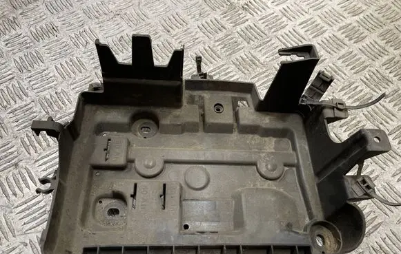 Opel Corsa D Battery tray 13296473