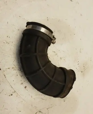 Opel Zafira B Air intake hose/pipe 315875880 1039901S02 13265785