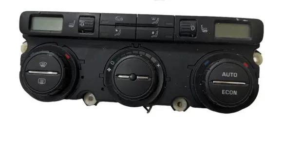 Skoda Octavia Mk2 (1Z) Climate control unit 74793251 08080752