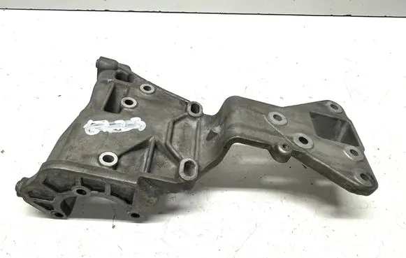 Volvo V60 Generator/alternator bracket 31316673