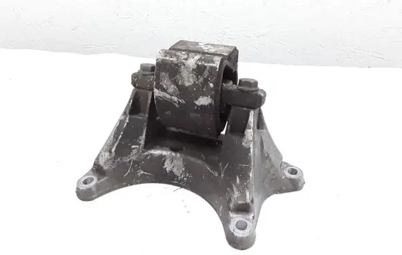 Mercedes-Benz C W204 Gearbox mount 068700