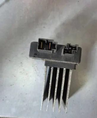 Volvo S70 V70 V70 XC Heater blower motor/fan resistor