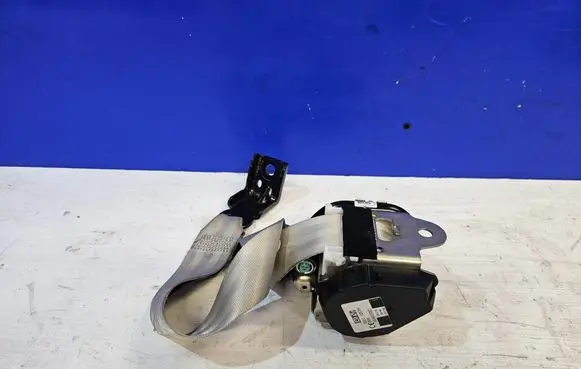 Volvo XC60 Middle seatbelt (rear) 39842317