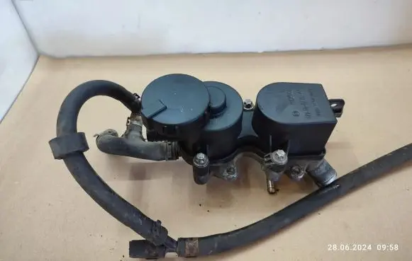 Mercedes-Benz B W245 Oil breather separator A6400101062