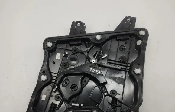 Volkswagen Golf VIII Front window lifting mechanism without motor 5H0837402E