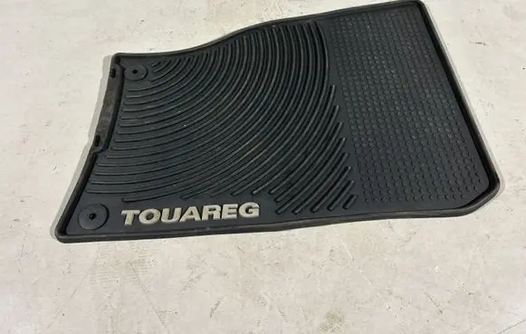 Volkswagen Touareg II Front floor mat 7P1061550041
