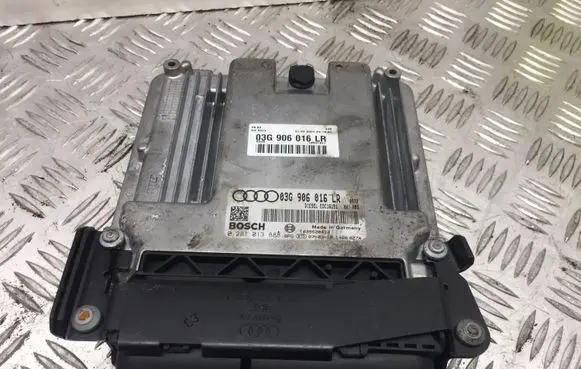 Audi A4 S4 B7 8E 8H Engine control unit/module 03G906016LR 5312