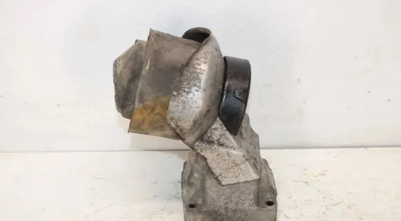 Mercedes-Benz E W211 Engine mounting bracket A2712230804 A2712230063