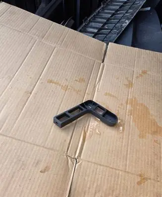 Opel Insignia A Rear bumper mounting bracket 13239119